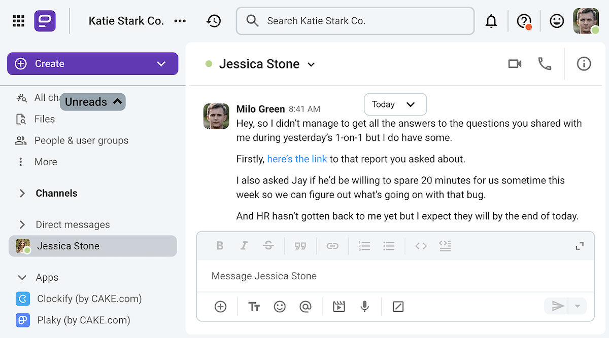 A manager circling back after a one-on-one meeting with an employee on Pumble, a team communication app