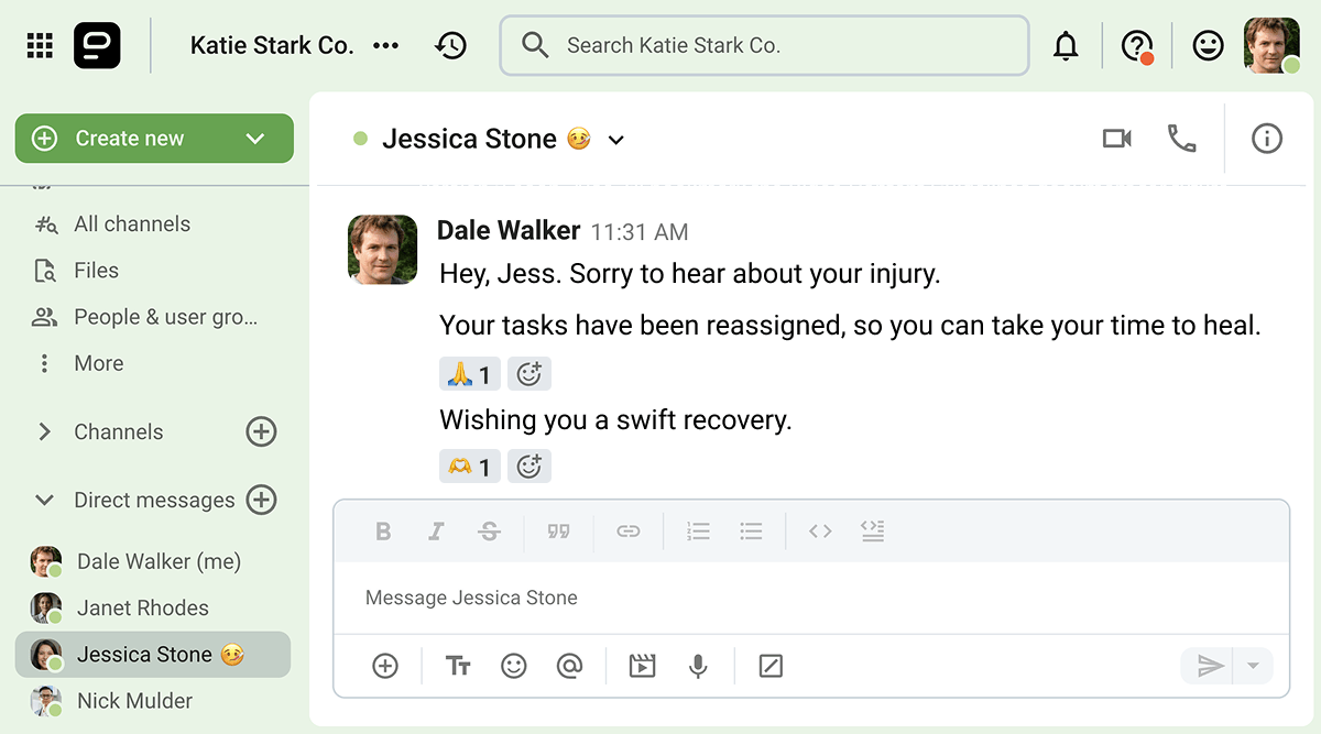 A manager reassures their employee over Pumble, the team communication app