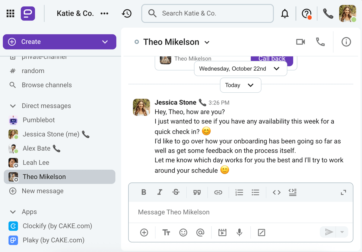 An HR employee schedules a feedback session with a new employee over Pumble, an internal communication software