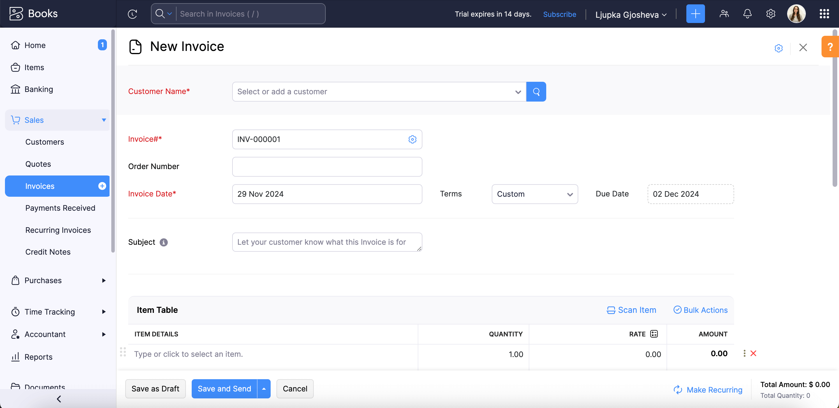 Creating an invoice in Zoho Books