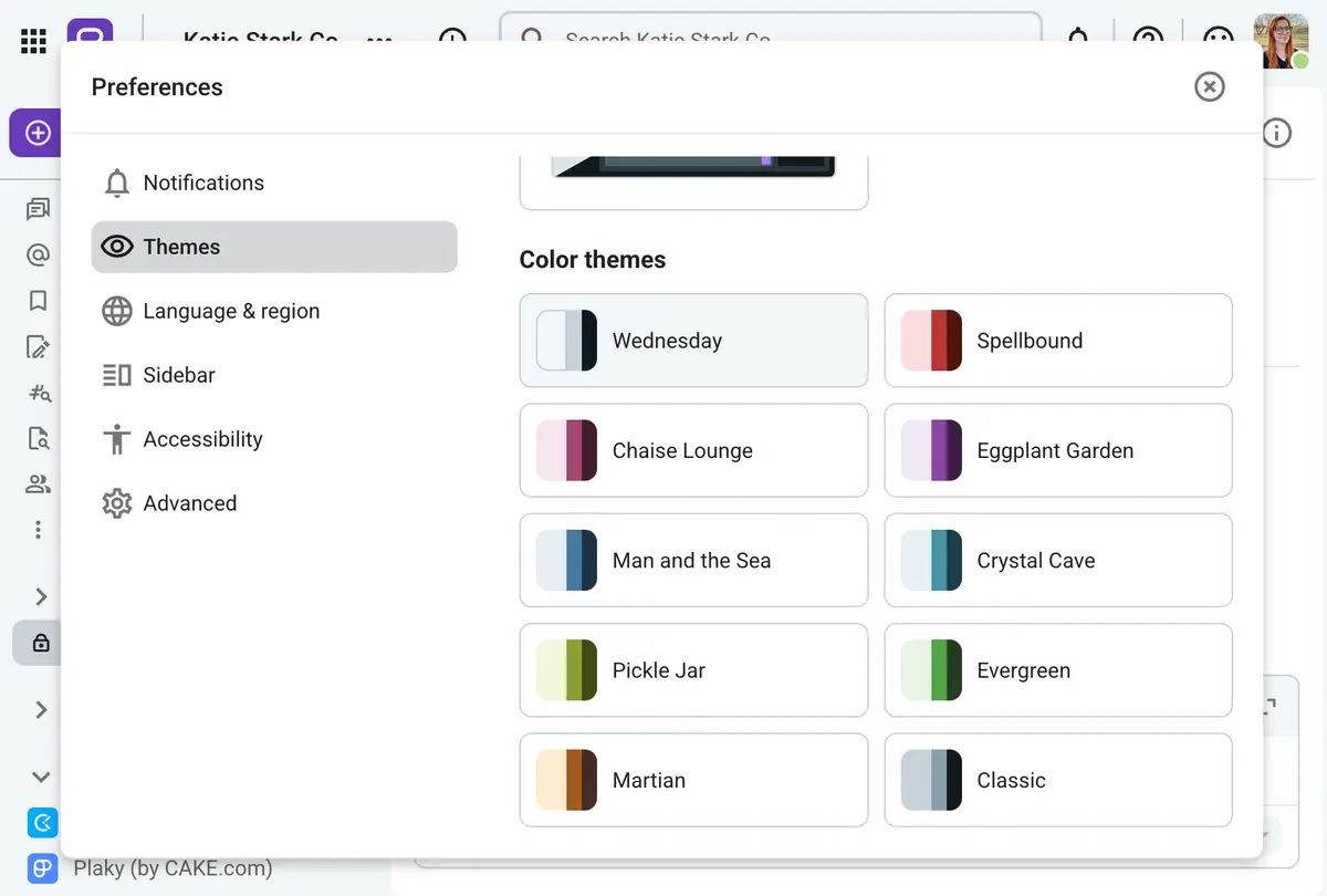 Pumble lets you pick your favorite color theme