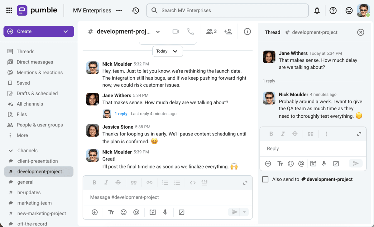 A manager sharing real-time information with the team in Pumble
