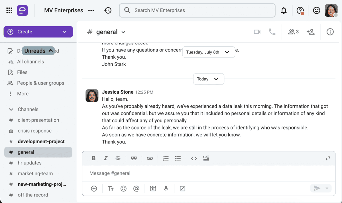 Crisis communication in action via Pumble, a team communication app