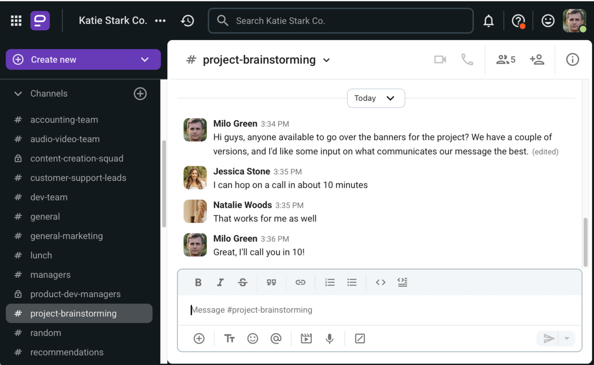 Uso de canales para discusiones grupales importantes en Pumble, una app de comunicación en equipo