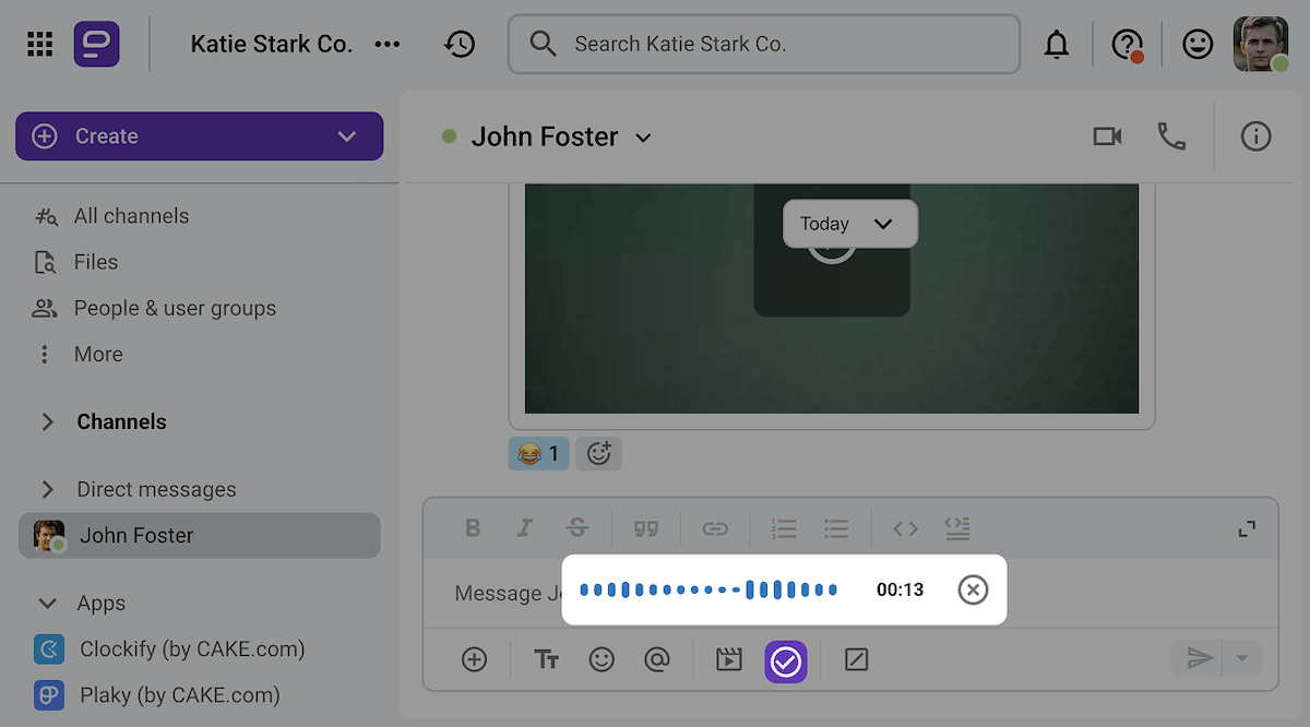 Voice and video messages in Pumble, the team communication app