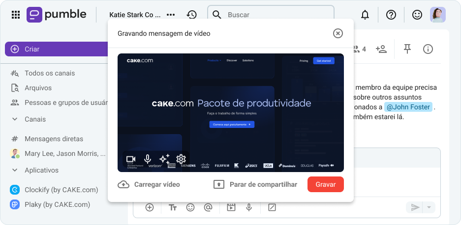 Gravando uma mensagem de vídeo no Pumble, um aplicativo de mensagens comerciais