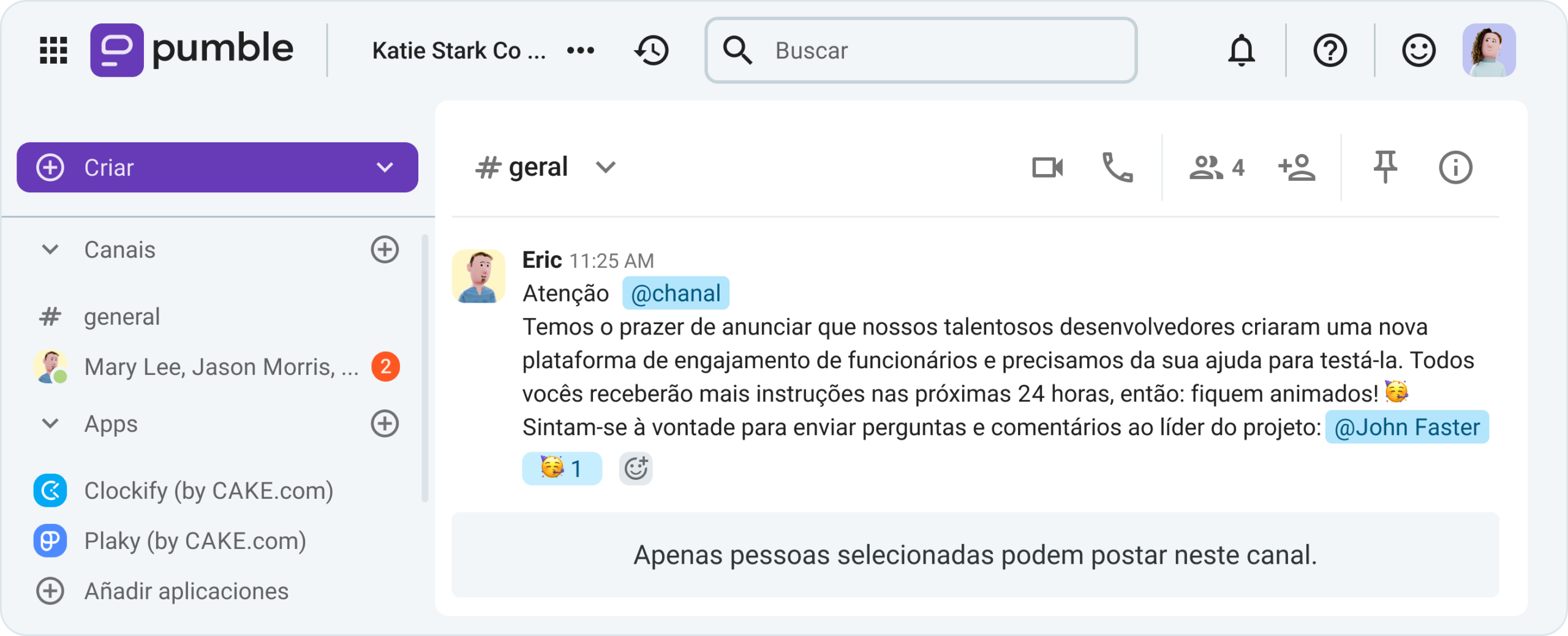 Um anúncio em um canal com permissões de publicação restritas no Pumble, o aplicativo de comunicação da equipe.